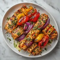 Brochetas De Pescado Y Verduras: Jugosas Y Coloridas