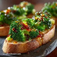 Br&oacute;coli Tostado Crujiente al Horno con Aderezo de Miel y Lima
