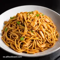El Mejor Lo Mein de Pollo Casero Receta al Estilo Chino