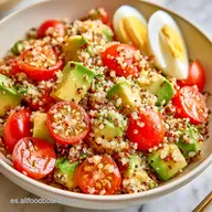 Ensalada de Quinoa y Huevo con Aguacate
